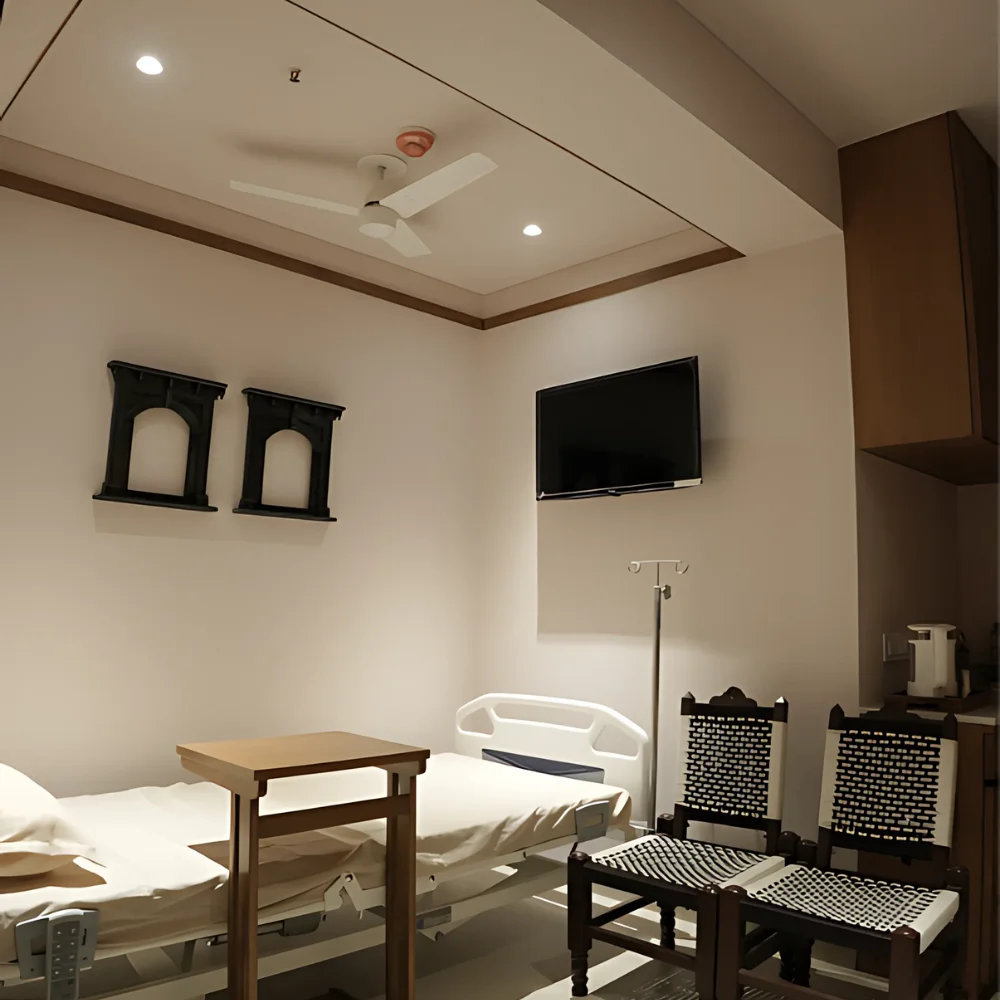Private patient room at Tirtham Surgical Hospital 9